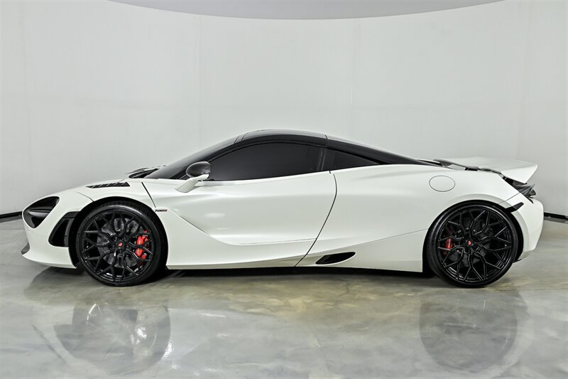 Used 2018 McLaren 720S photo 10