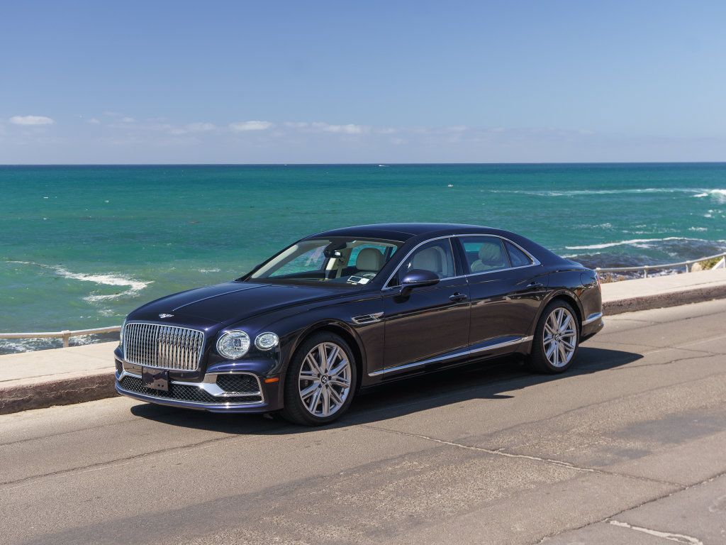 Used 2023 Bentley Flying Spur Plug-In Hybrid
