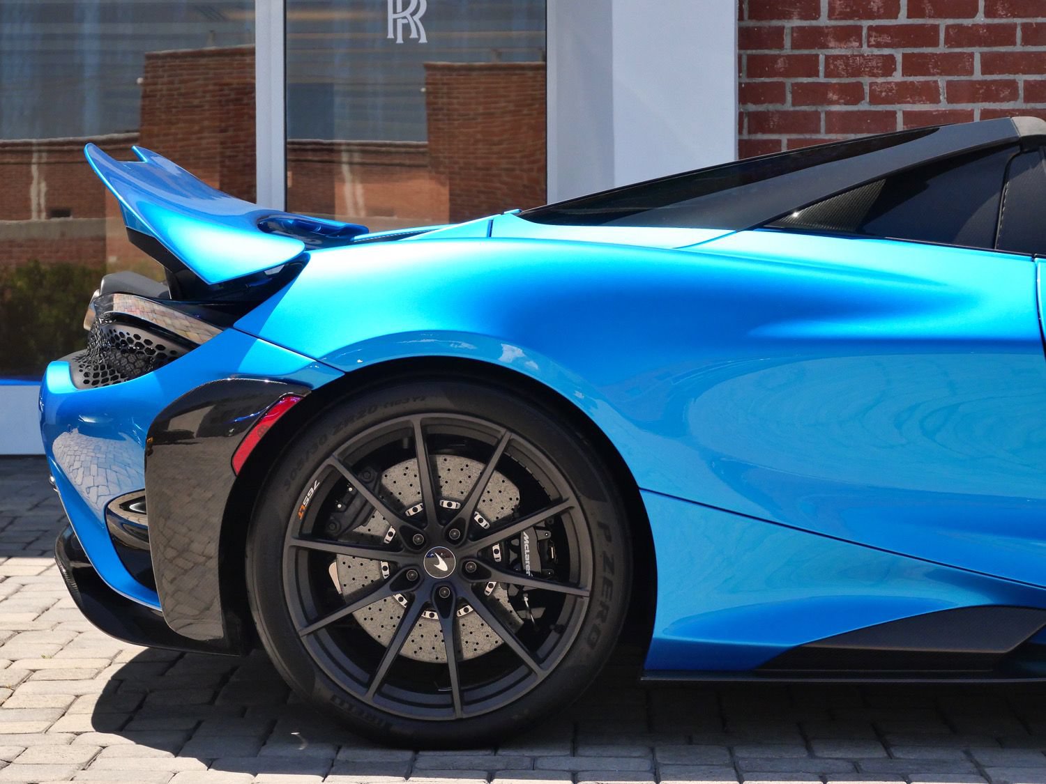Used 2022 McLaren 765LT photo 28