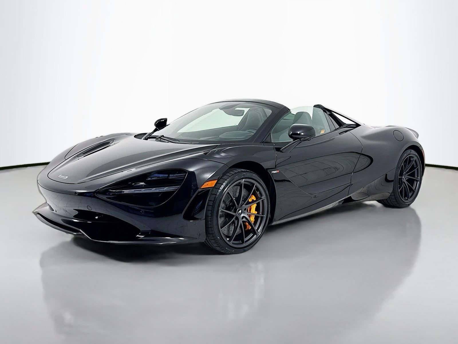 Used 2026 McLaren 750S Spider photo 3