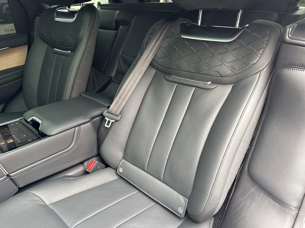 2023 Land Rover Range Rover SV