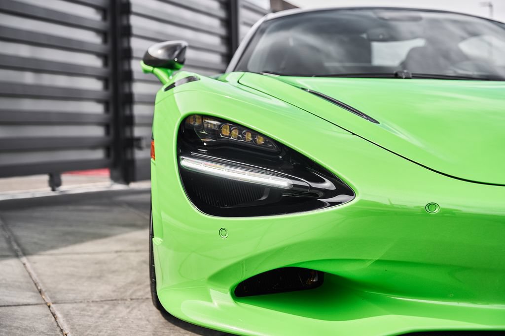 Used 2025 McLaren 750S Spider photo 10