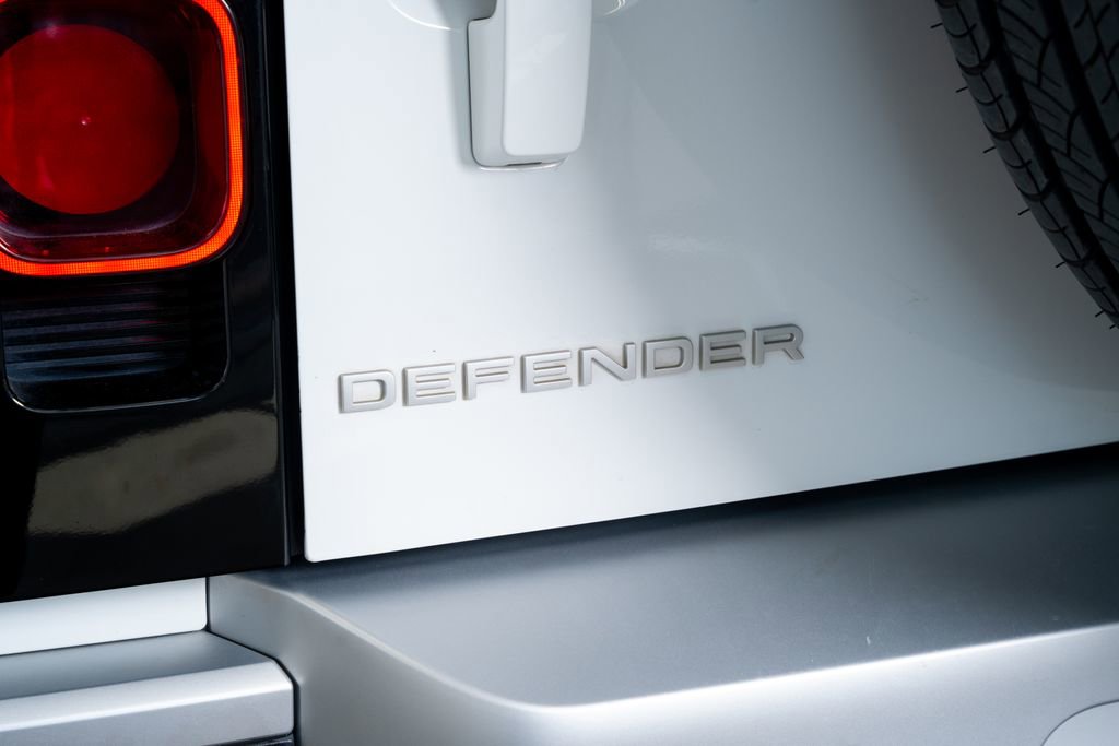 2022 Land Rover Defender 90 S