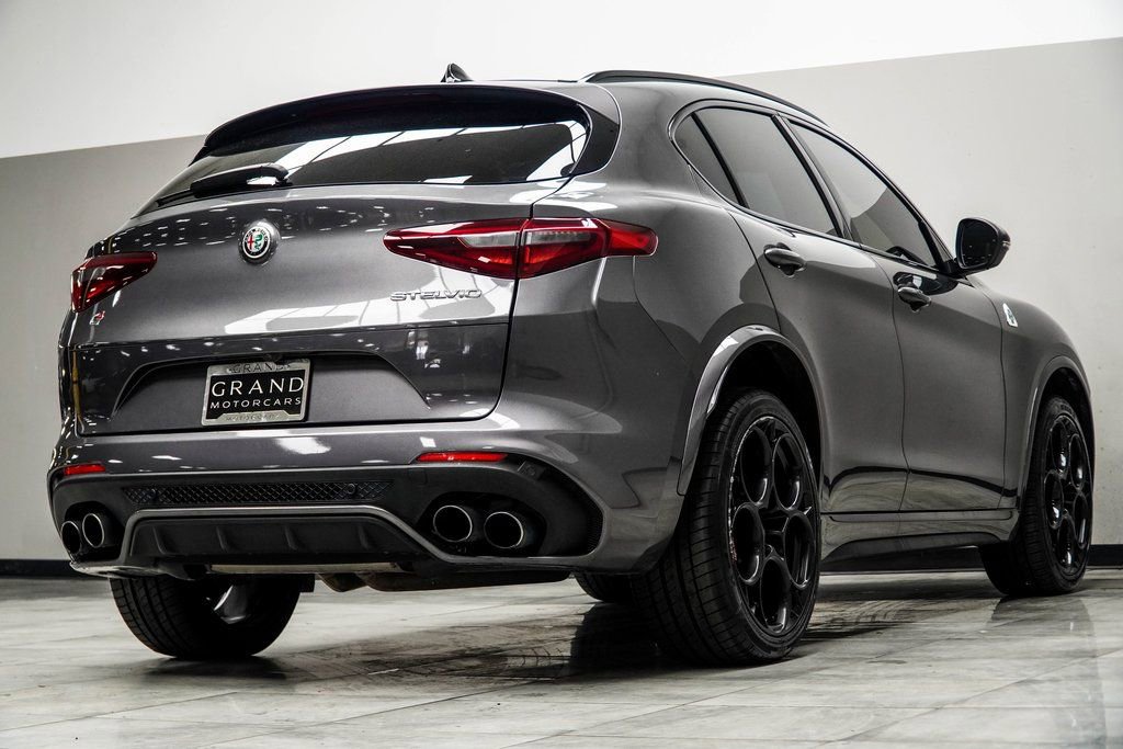 2022 Alfa Romeo Stelvio Quadrifoglio
