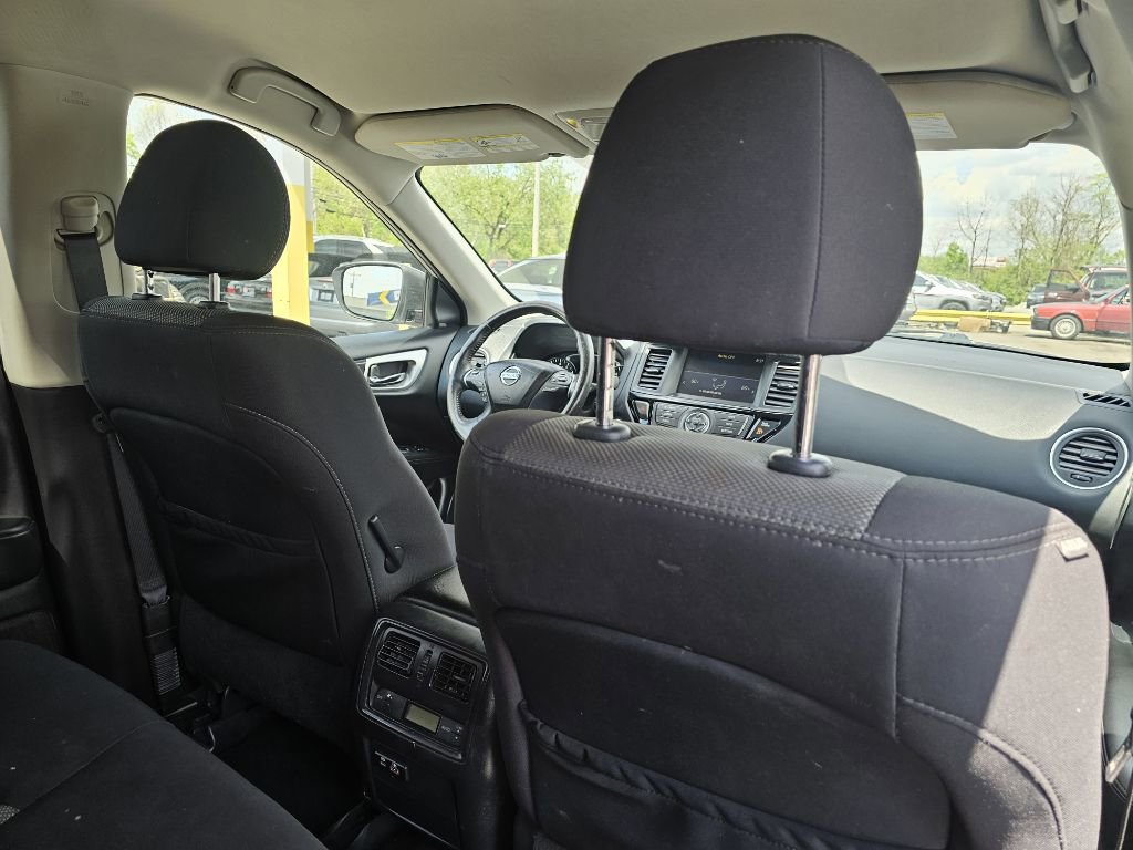 2020 Nissan Pathfinder SV