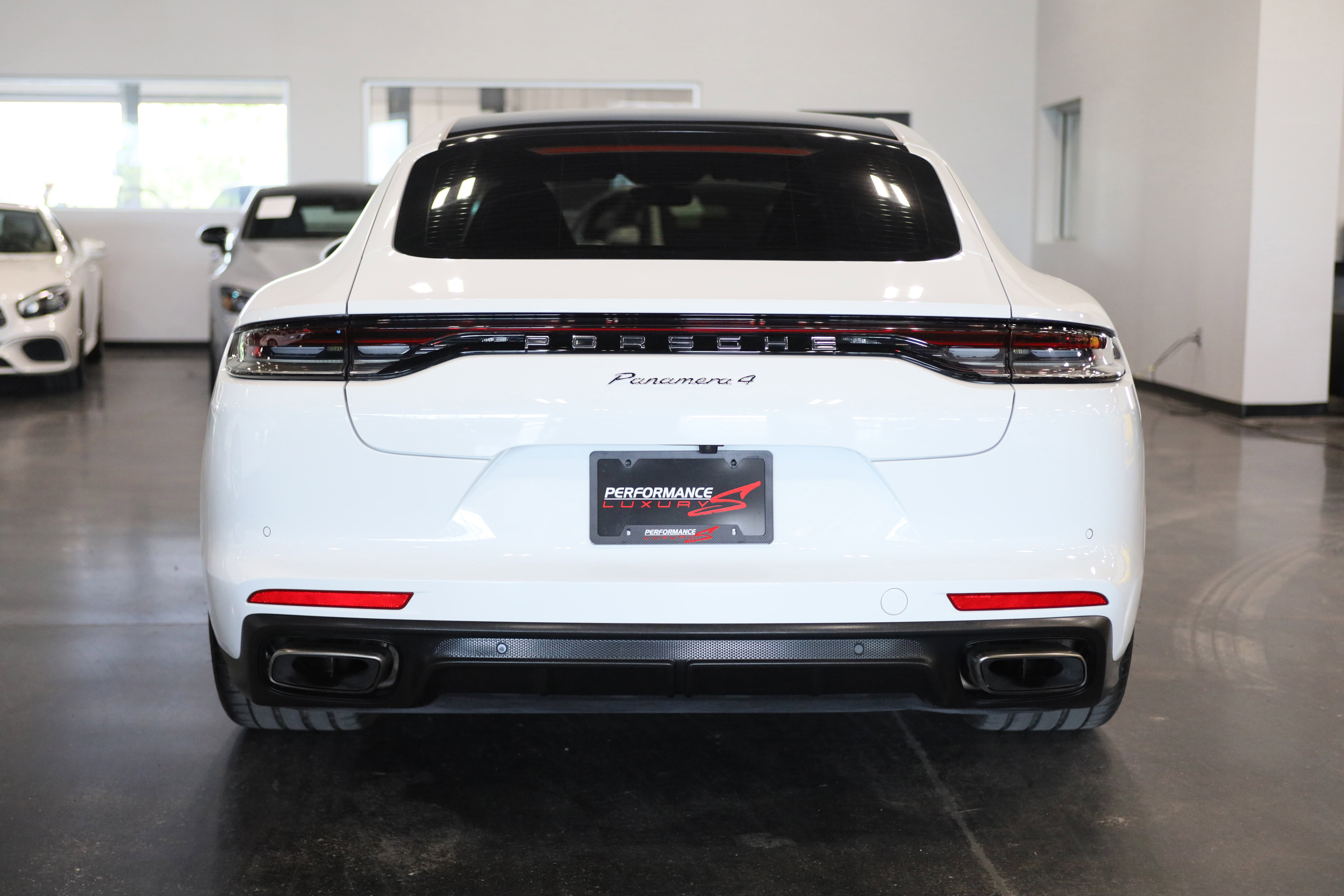 2022 Porsche Panamera 4