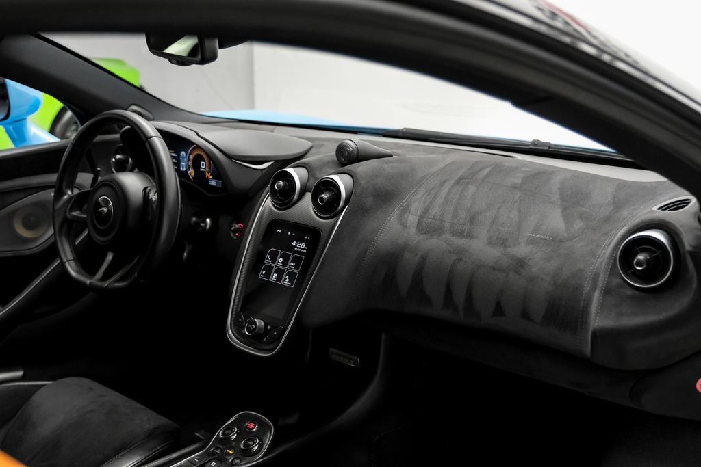Used 2019 McLaren 600LT photo 17