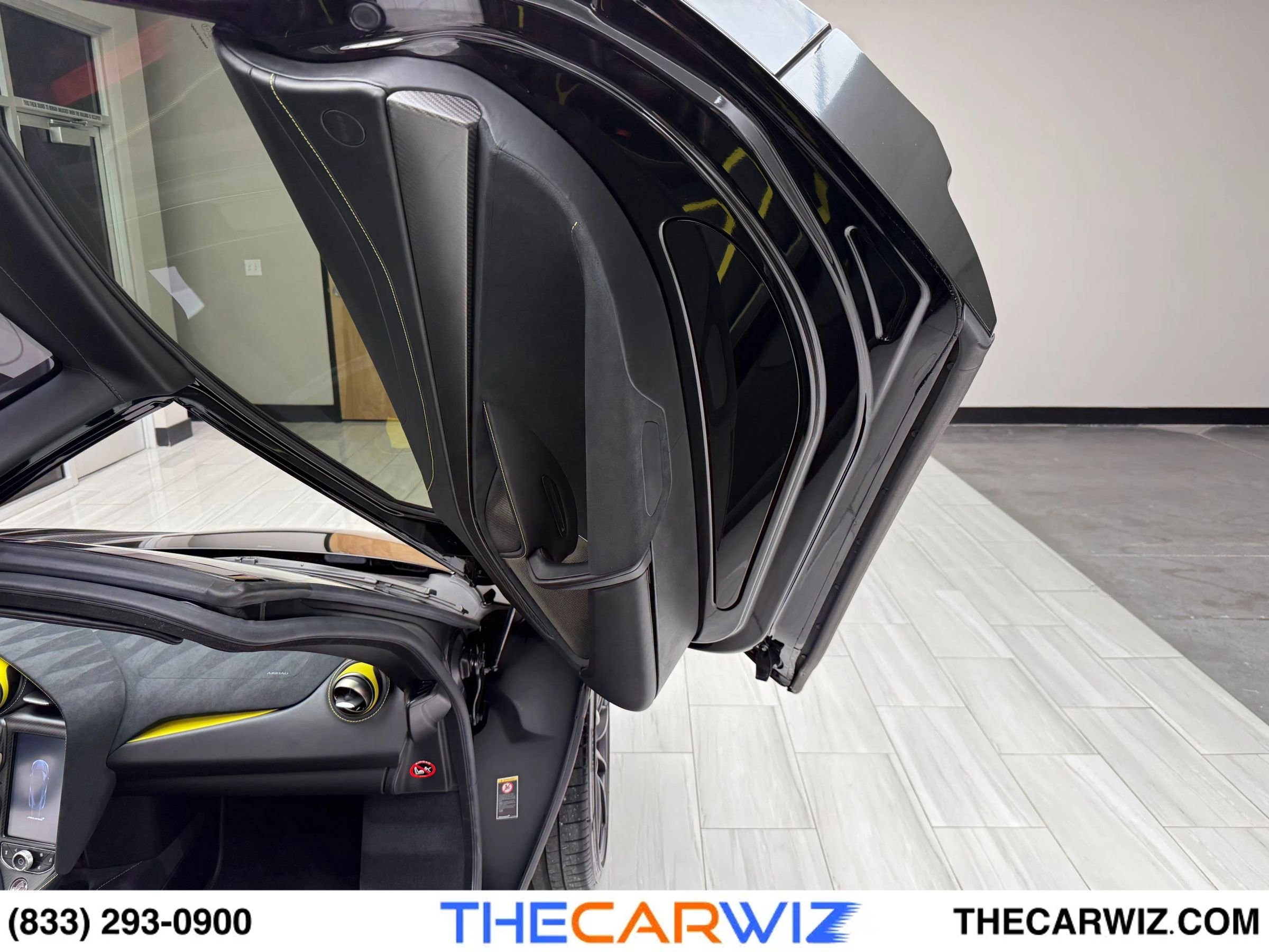 Used 2018 McLaren 720S Performance photo 64