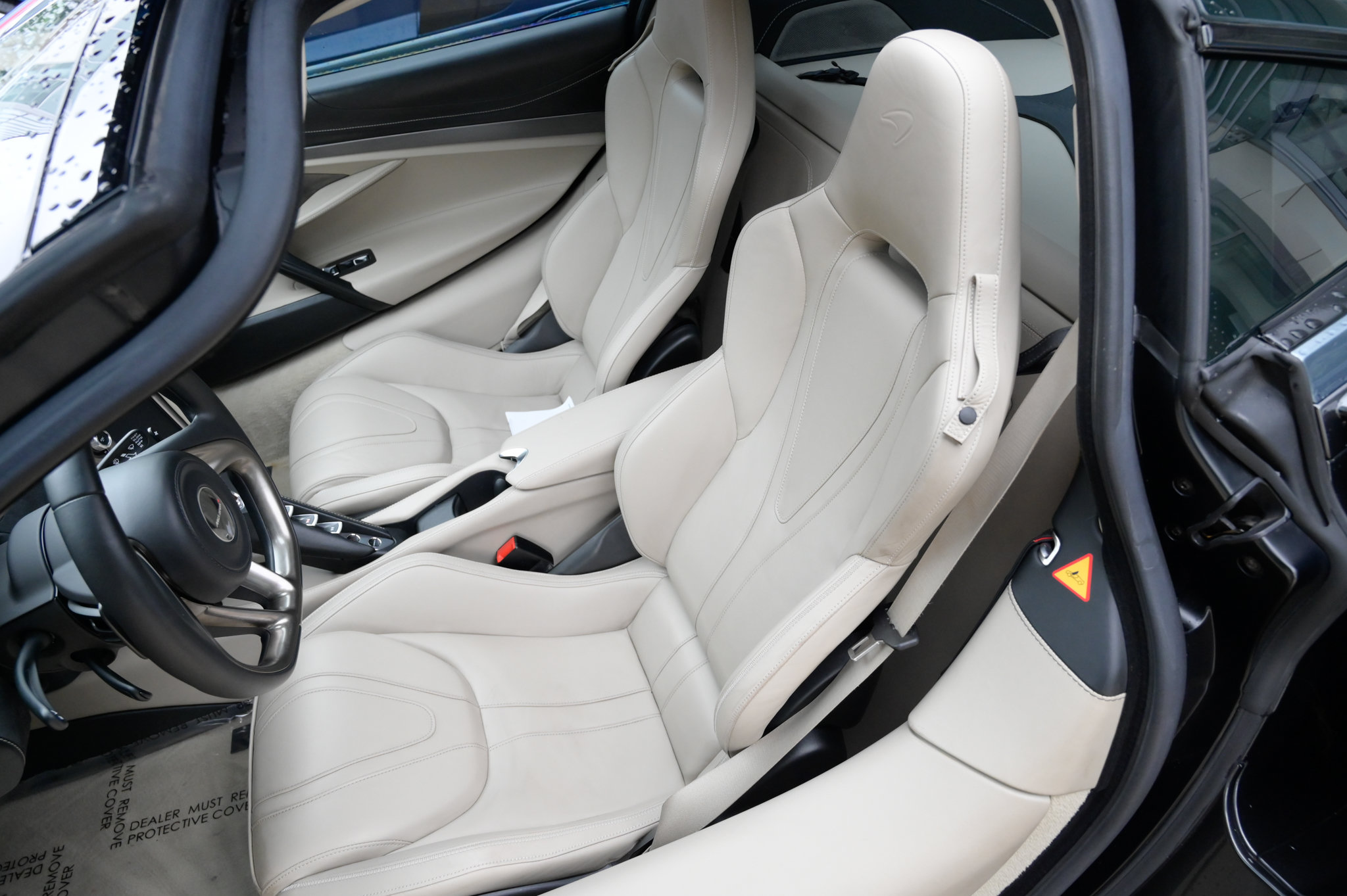Used 2018 McLaren 720S Luxury photo 18