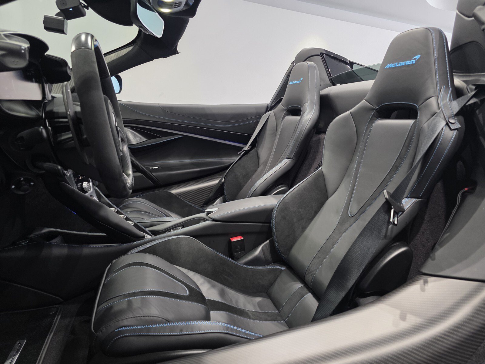 Used 2024 McLaren 750S Spider photo 8