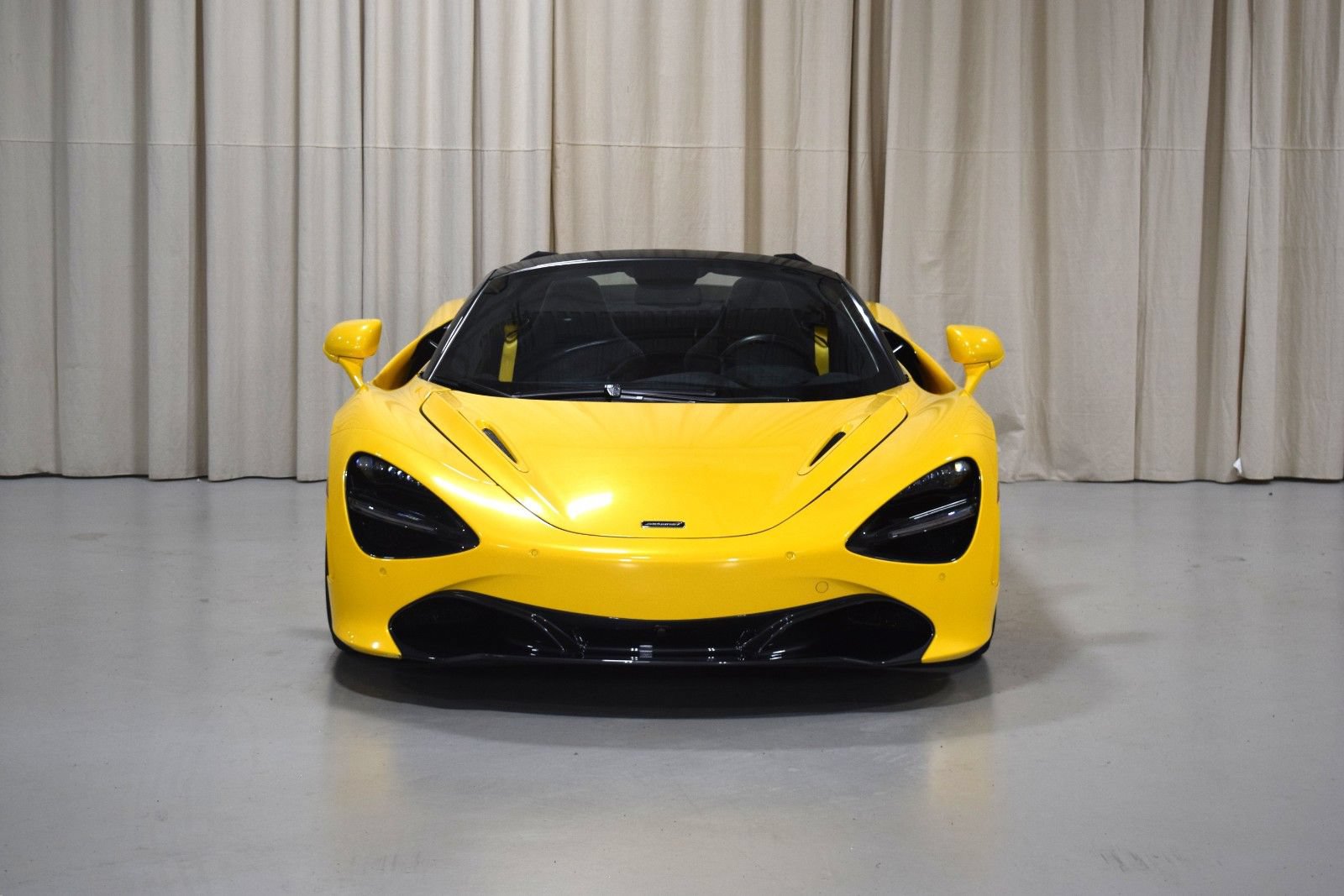 Used 2020 McLaren 720S Performance photo 9
