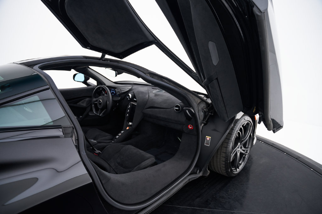 Used 2025 McLaren 750S photo 45