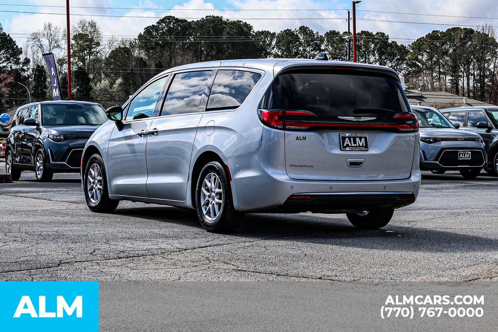 2024 Chrysler Pacifica Touring-L