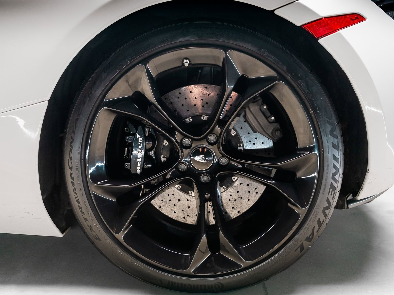 Used 2019 McLaren 720S Performance photo 41