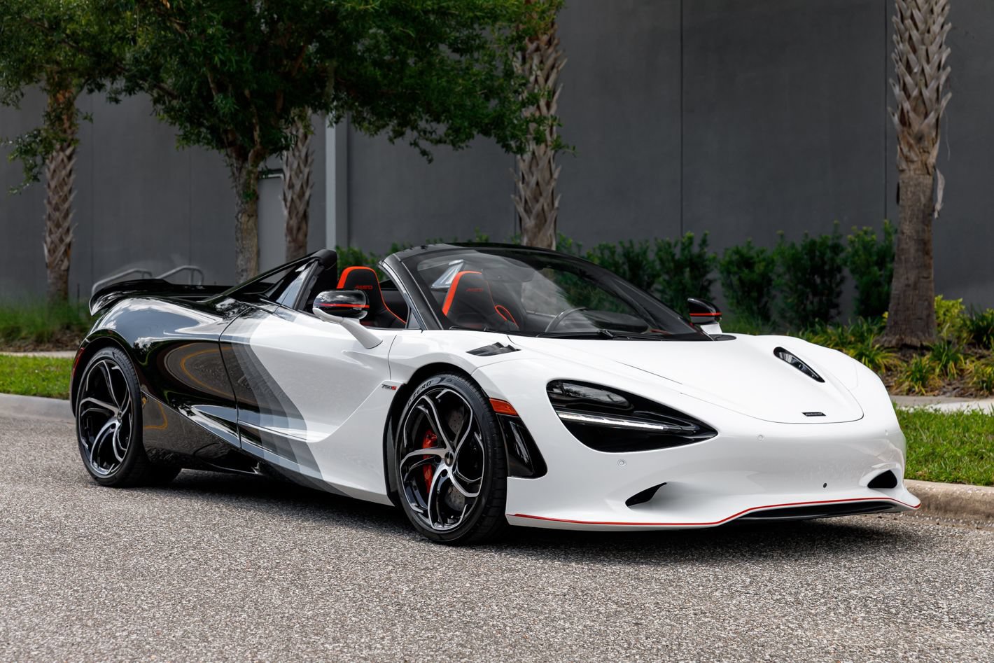 Used 2024 McLaren 750S Spider photo 24
