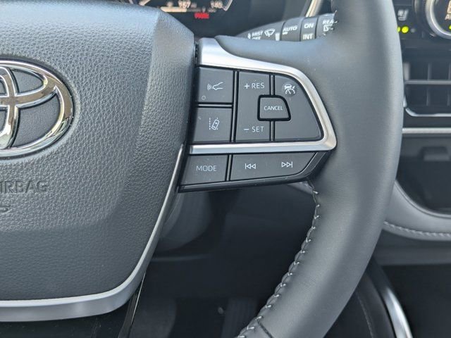 2025 Toyota Highlander Platinum