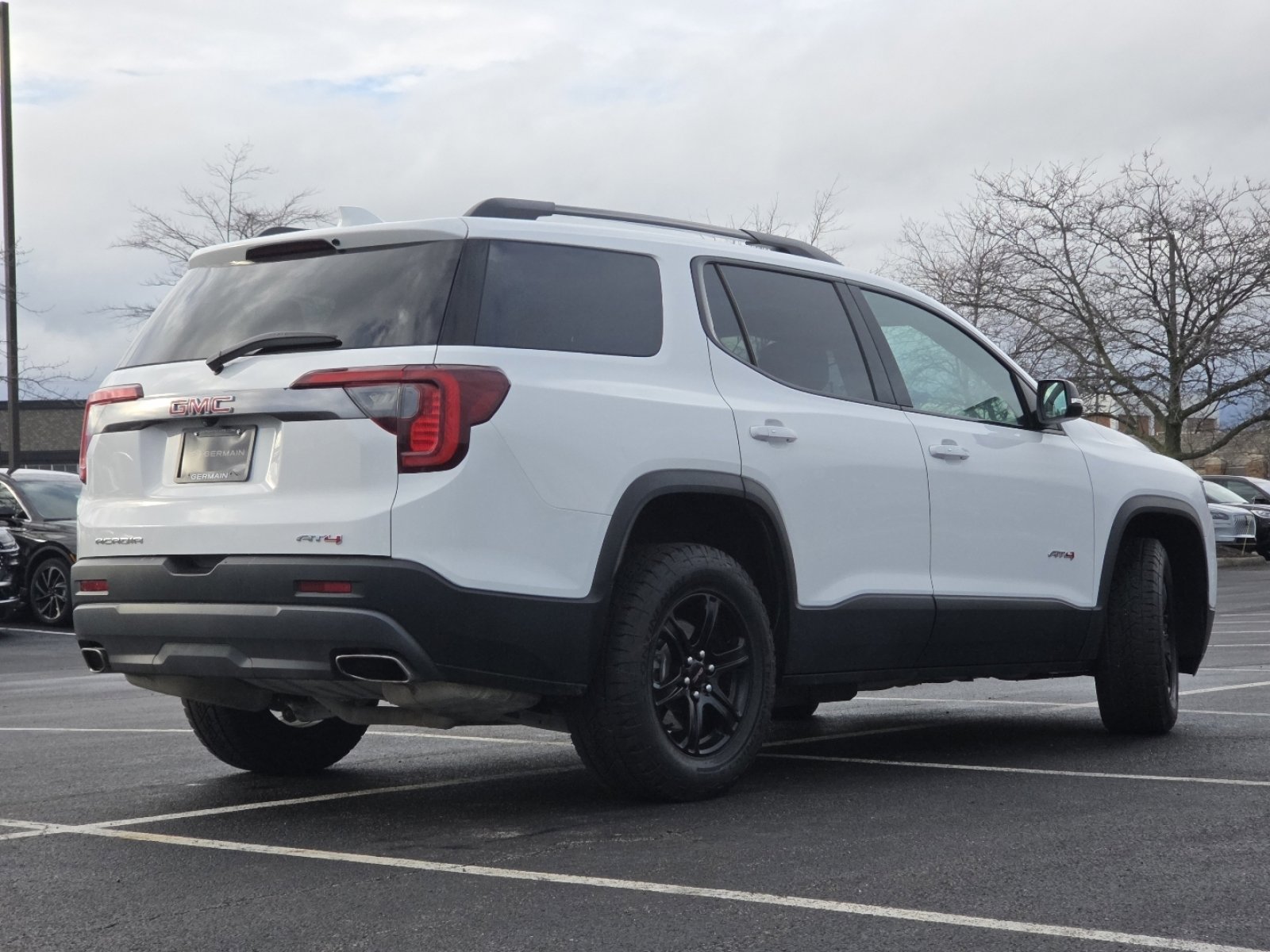 2023 GMC Acadia AT4