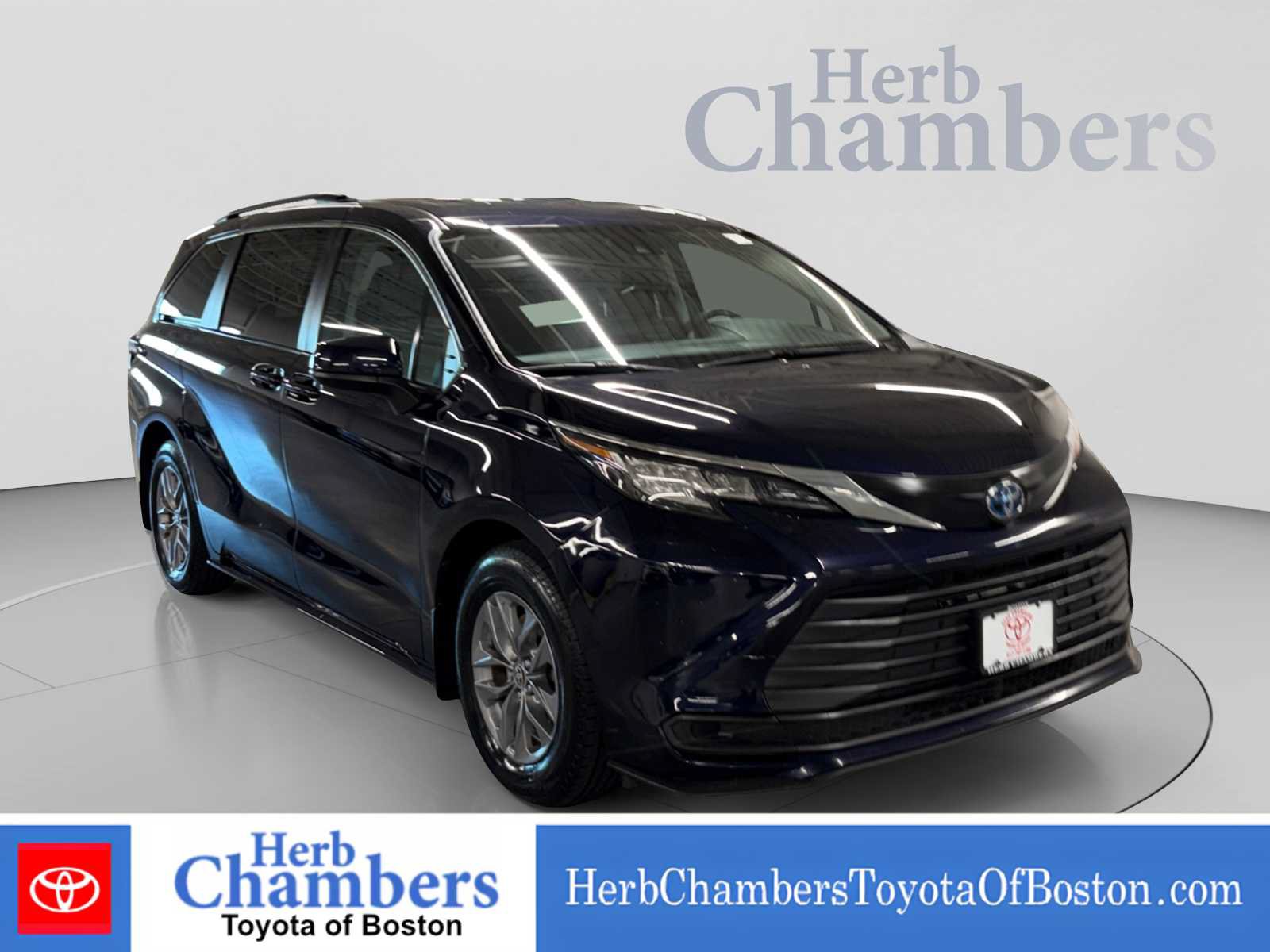 Used 2023 Toyota Sienna LE