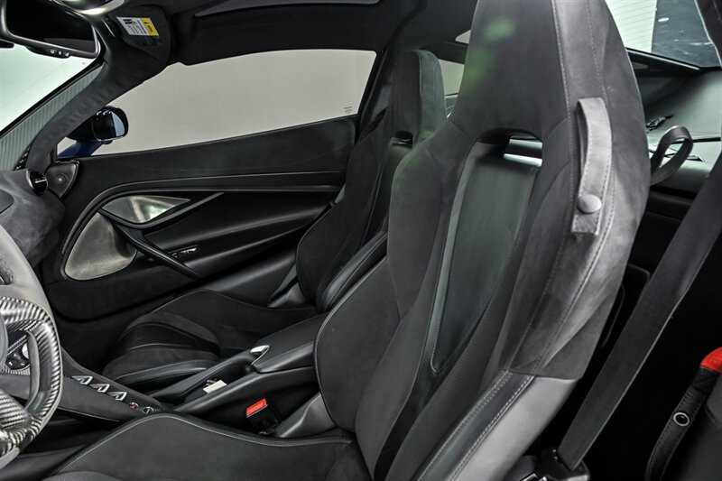 Used 2018 McLaren 720S photo 22