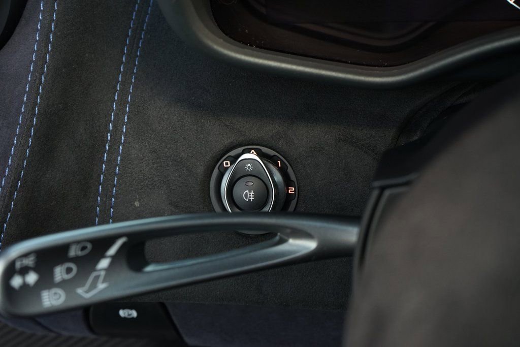 Used 2020 McLaren 600LT Spider photo 28