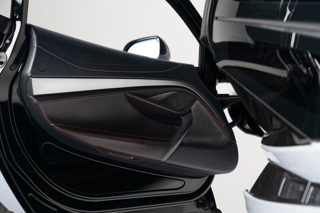 Used 2018 McLaren 720S Performance photo 46