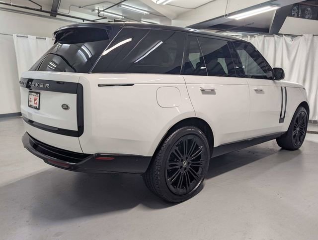 2023 Land Rover Range Rover SE