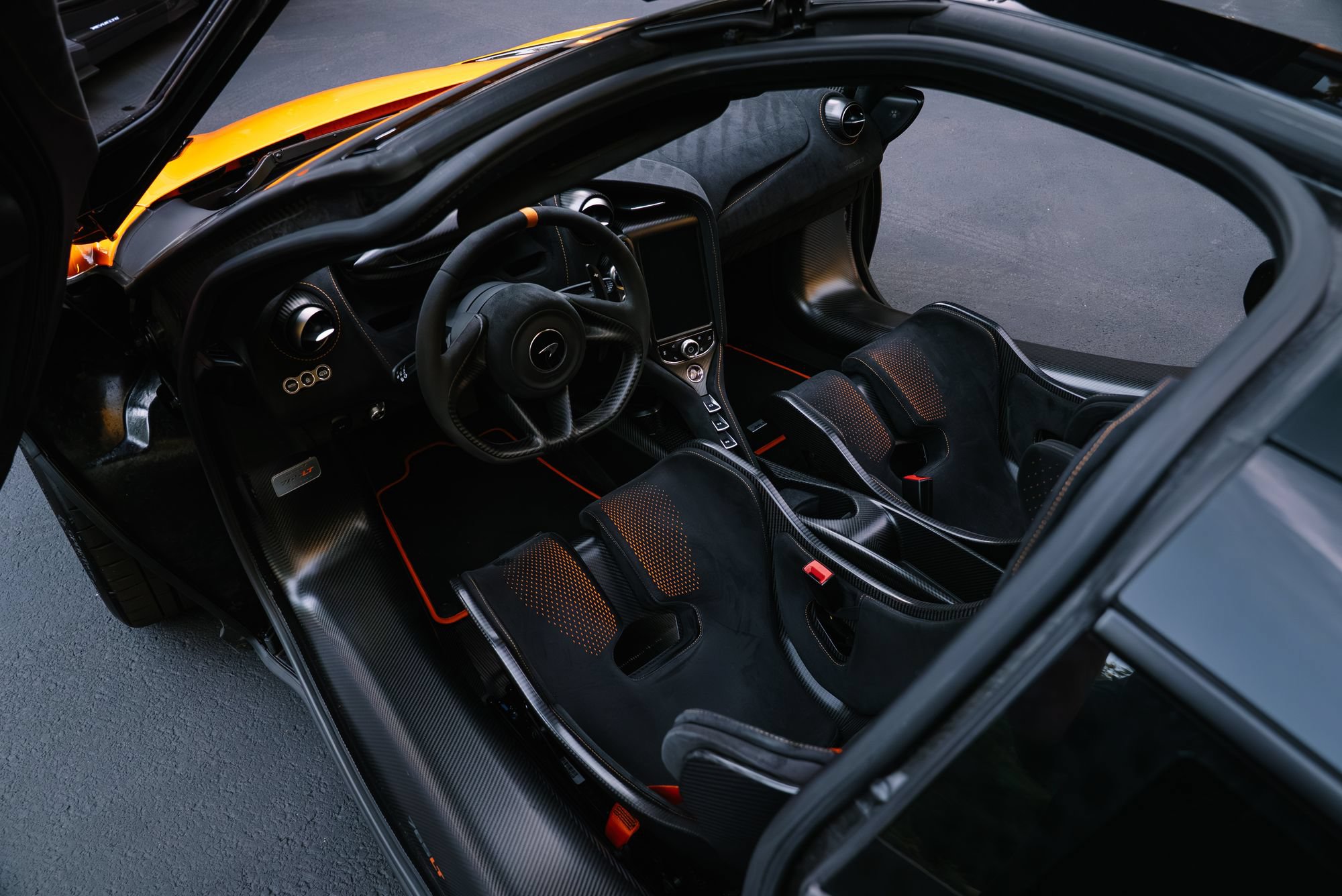 Used 2021 McLaren 765LT photo 16
