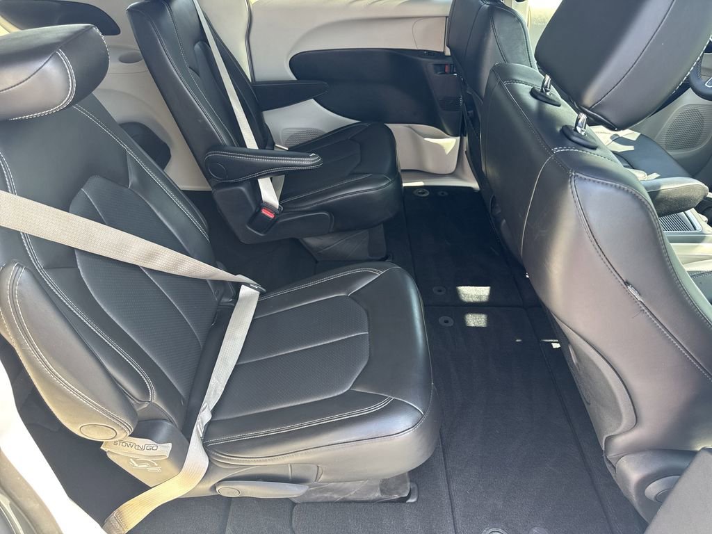 2024 Chrysler Pacifica Touring-L