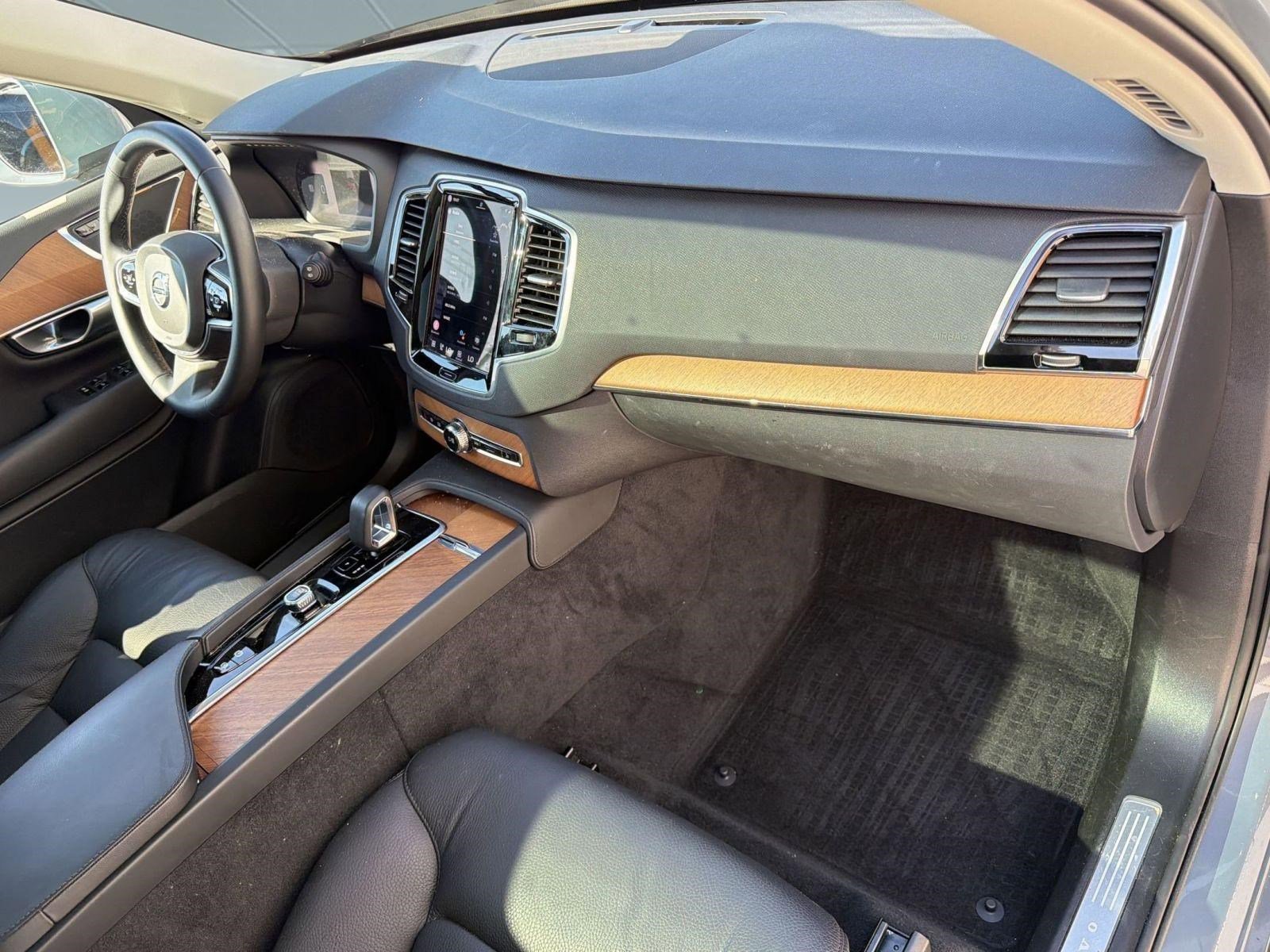 2023 Volvo Xc90 B6 Plus