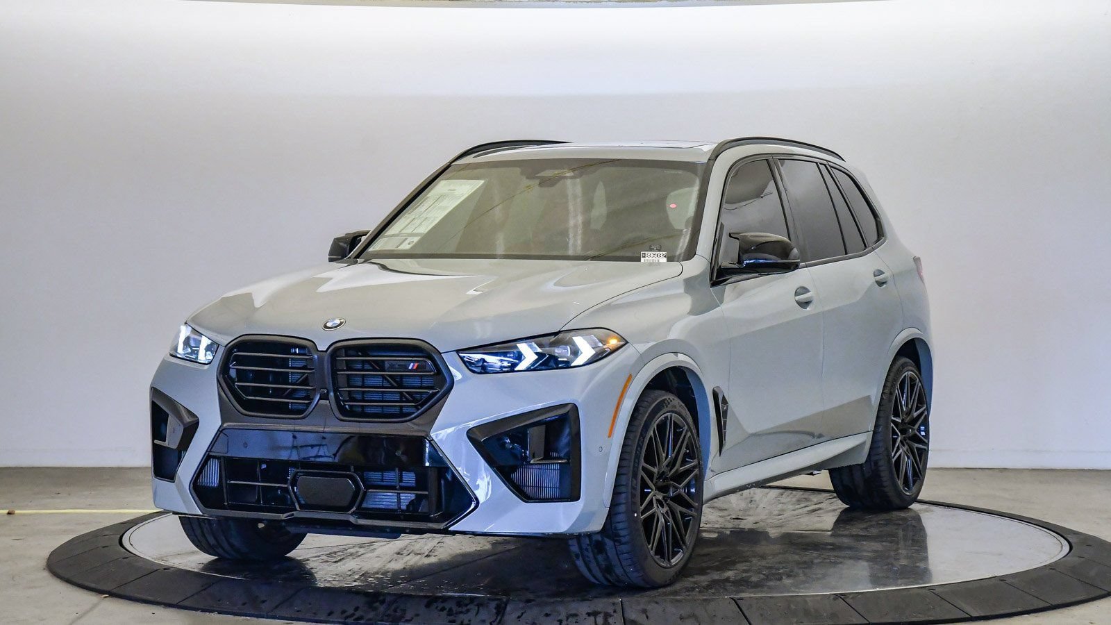 New 2026 BMW X5 M Competition w/ Executive Package