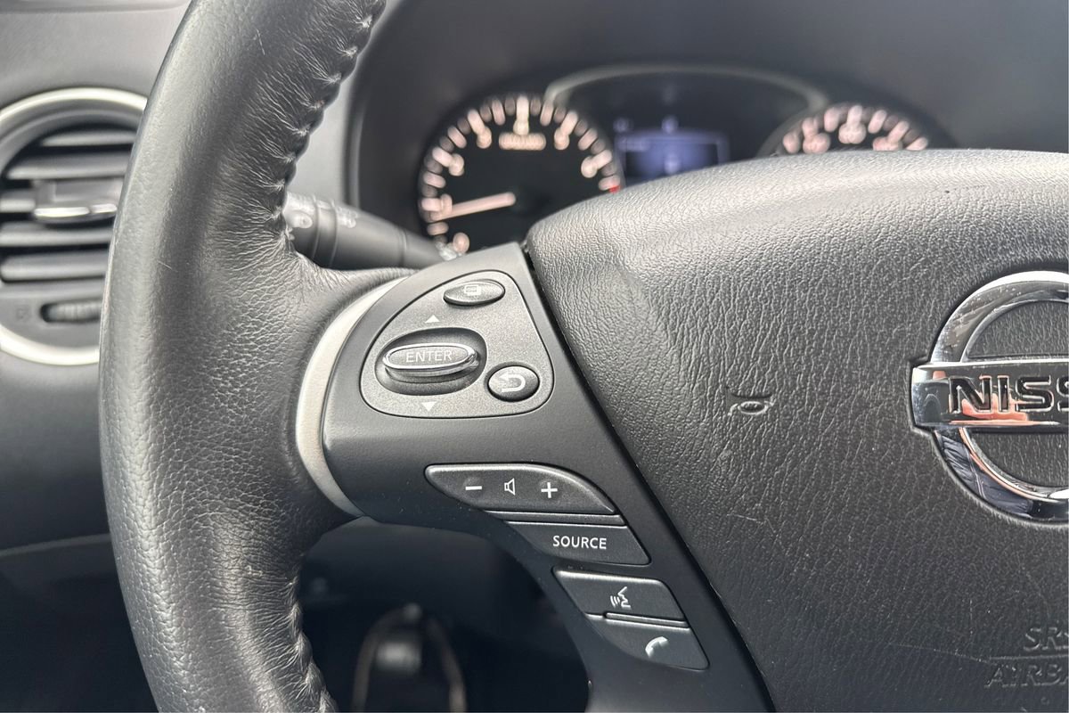 2020 Nissan Pathfinder SL