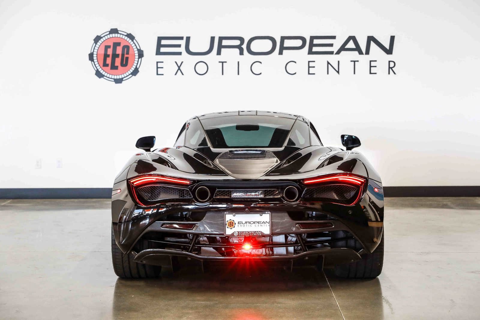 Used 2019 McLaren 720S photo 11