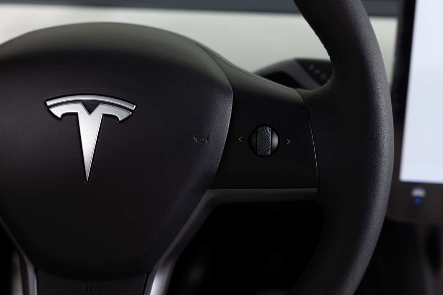 2024 Tesla Model Y Performance