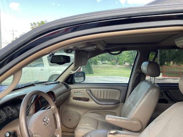 2004 Toyota Sequoia Limited - Photo 8