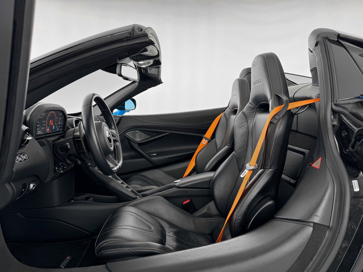 Used 2022 McLaren 765LT photo 15