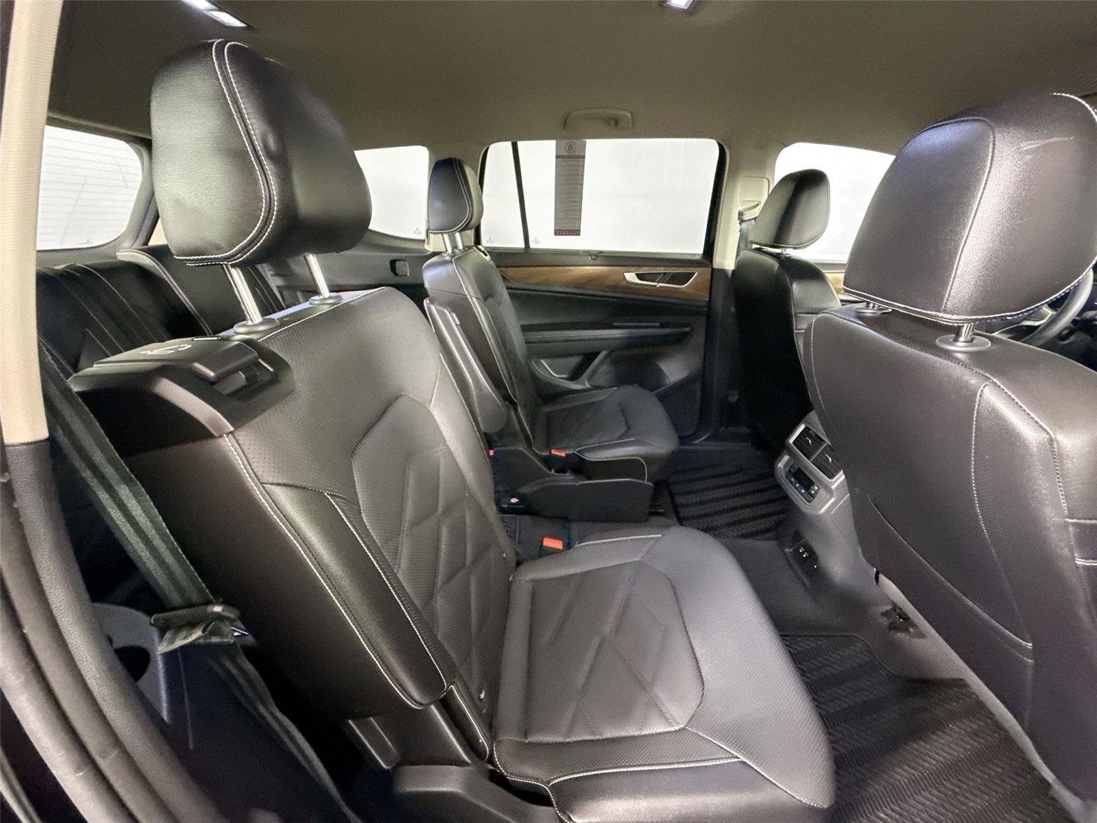 2024 Volkswagen Atlas SE