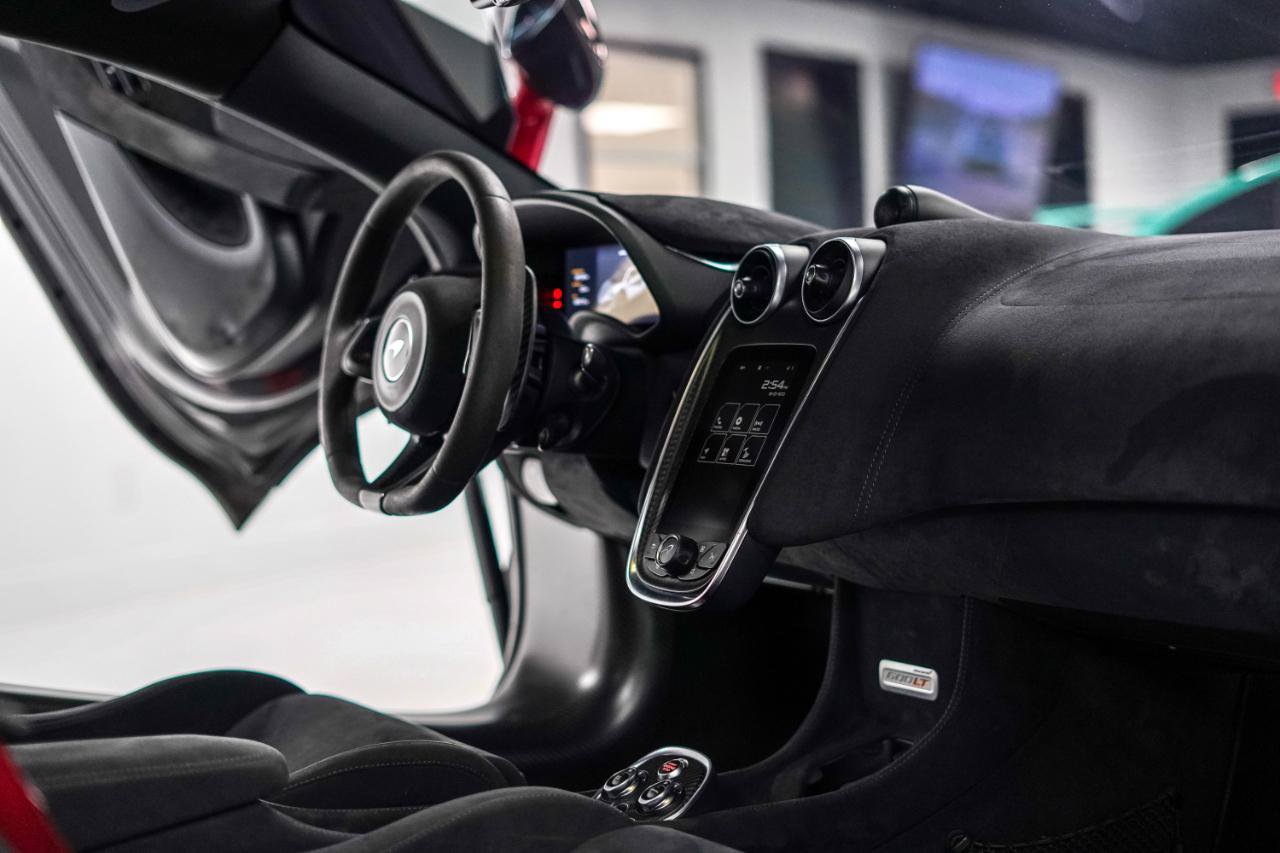 Used 2019 McLaren 600LT photo 19