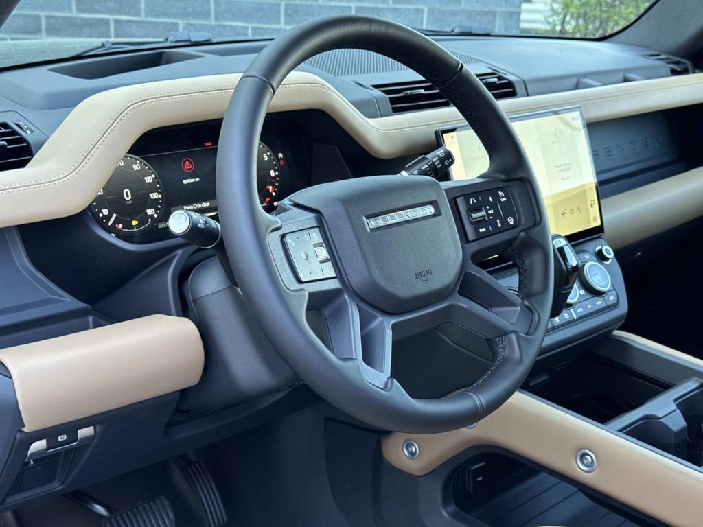 2026 Land Rover Defender 110 X-Dynamic SE