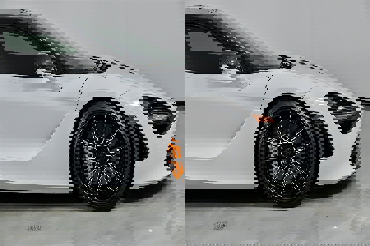 Used 2019 McLaren 720S Performance photo 16