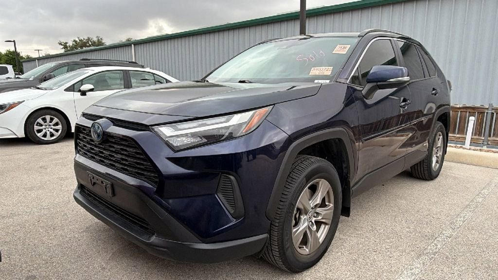 2023 Toyota RAV4 XLE