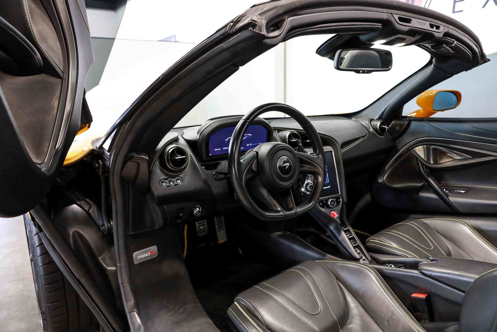 Used 2022 McLaren 720S Performance photo 34