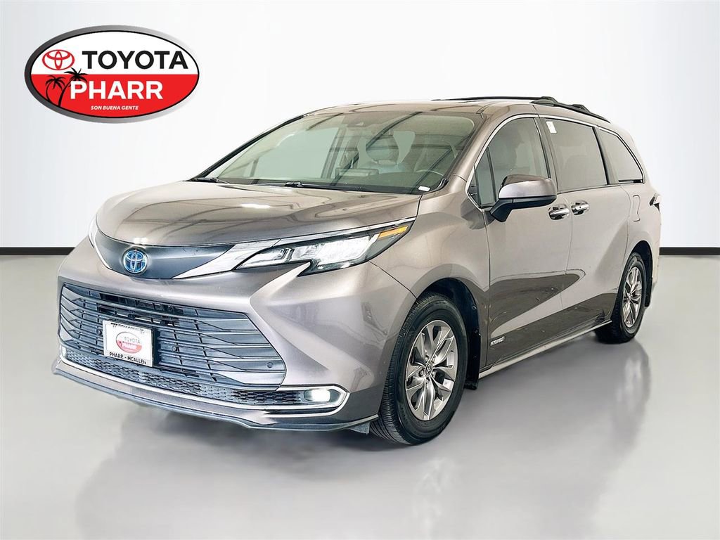 Used 2021 Toyota Sienna XLE