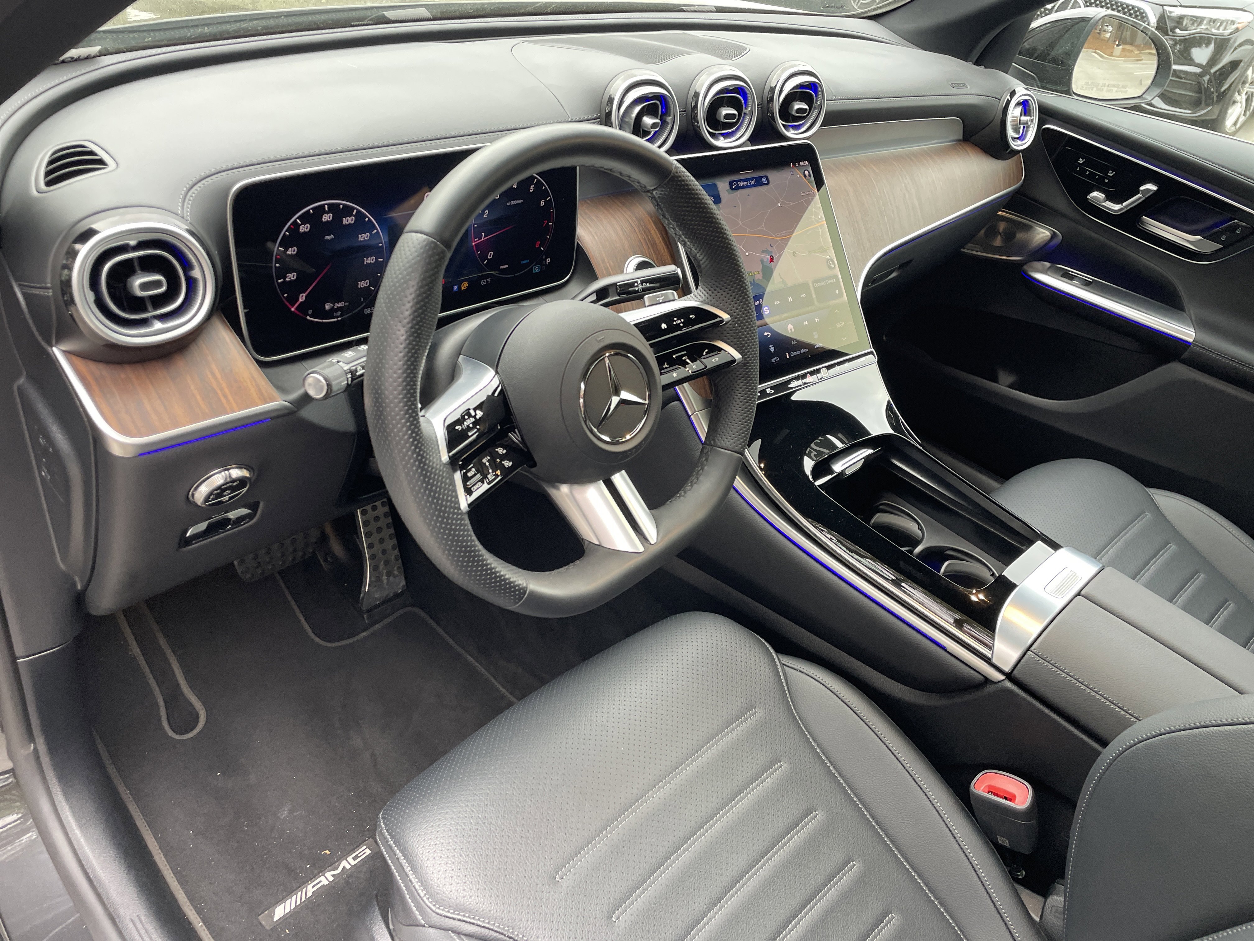 2025 Mercedes-Benz GLC 300