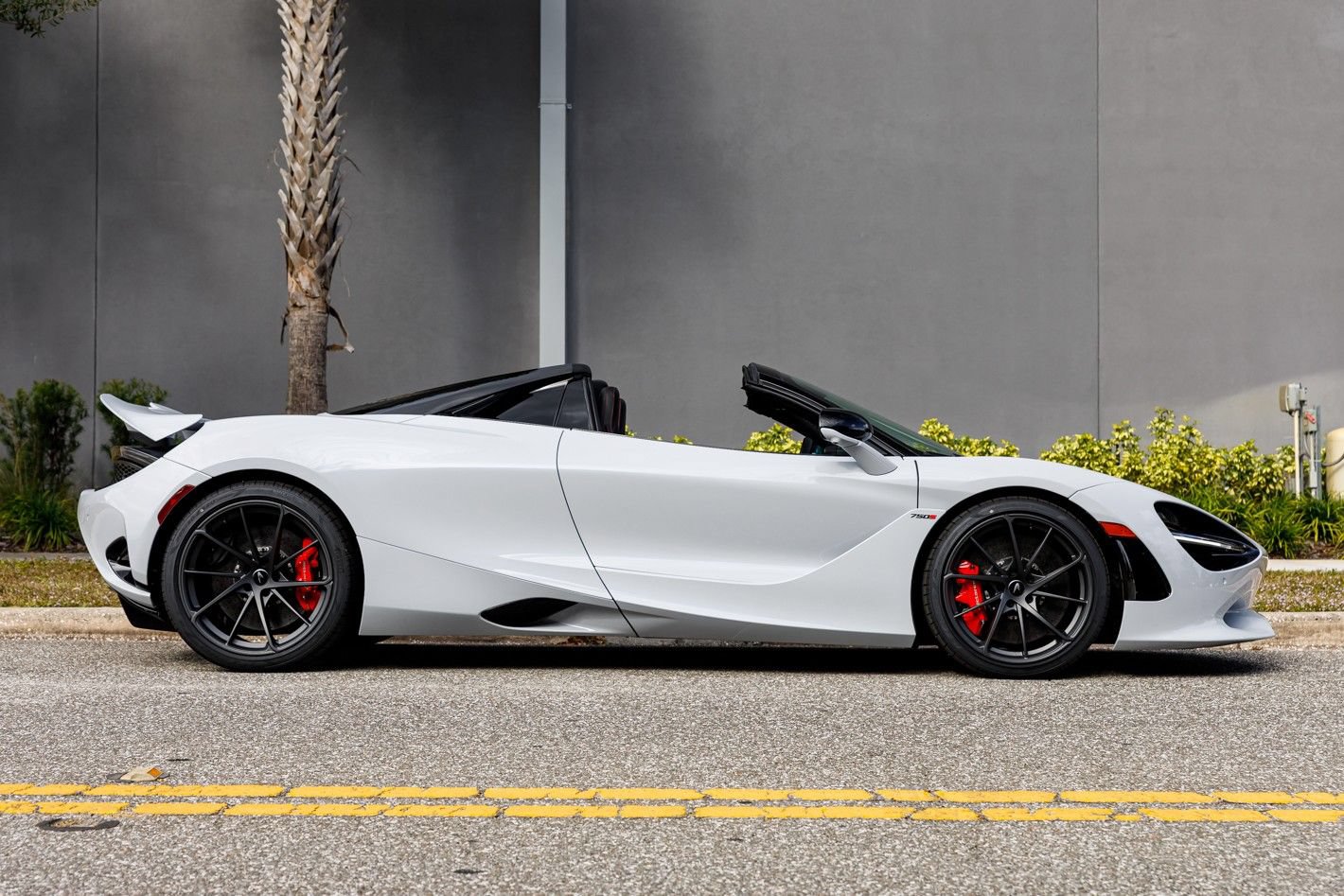 Used 2026 McLaren 750S Spider 4