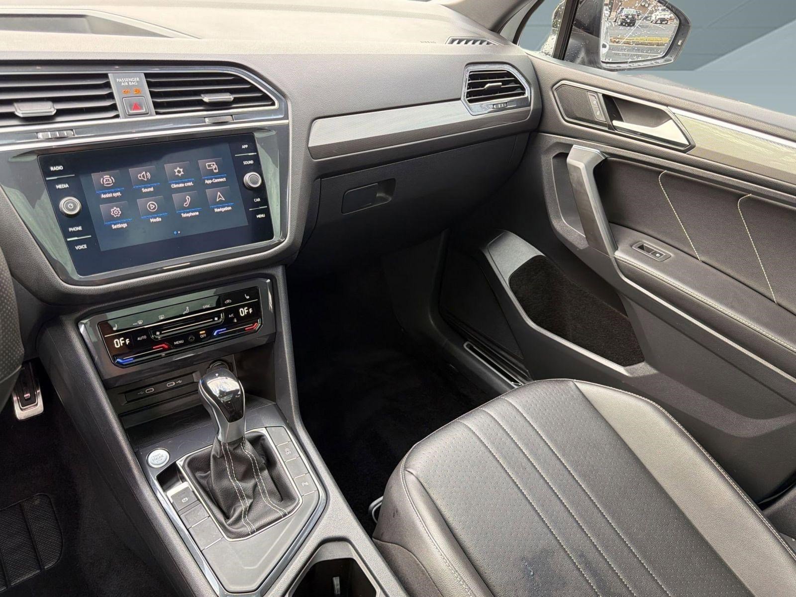 2022 Volkswagen Tiguan SE R-Line