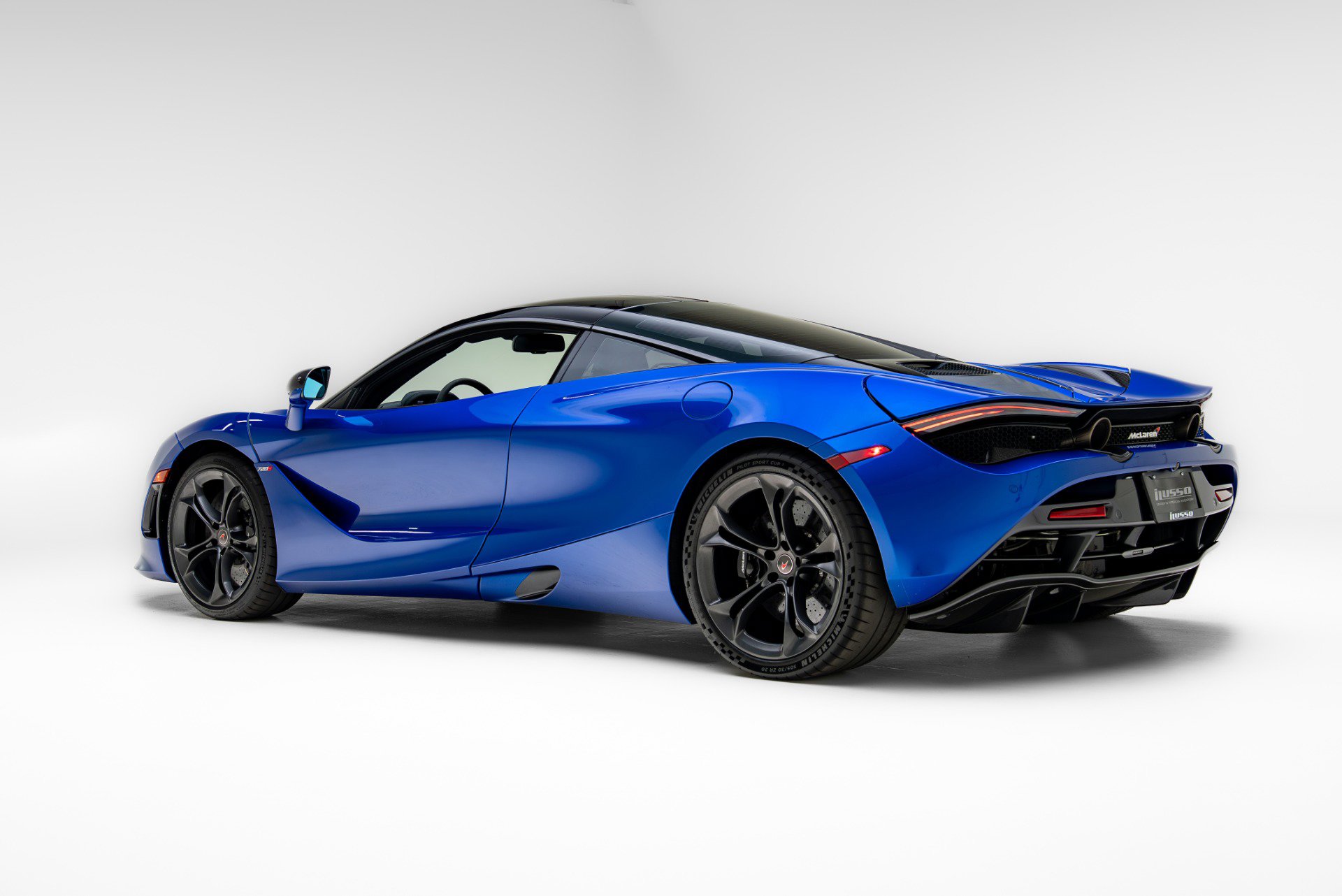 Used 2018 McLaren 720S Performance photo 30