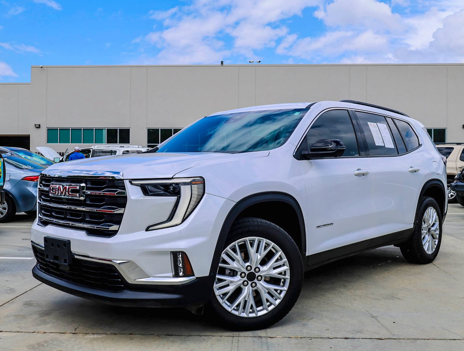 Used 2024 GMC Acadia Elevation w/ Luxury Package