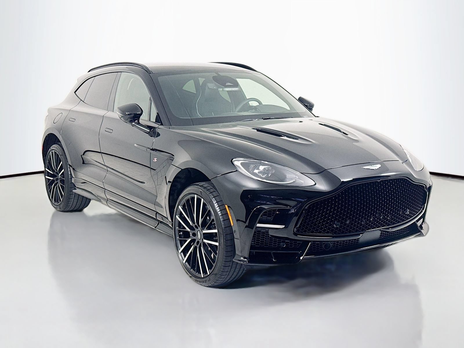 New 2026 Aston Martin DBX 707
