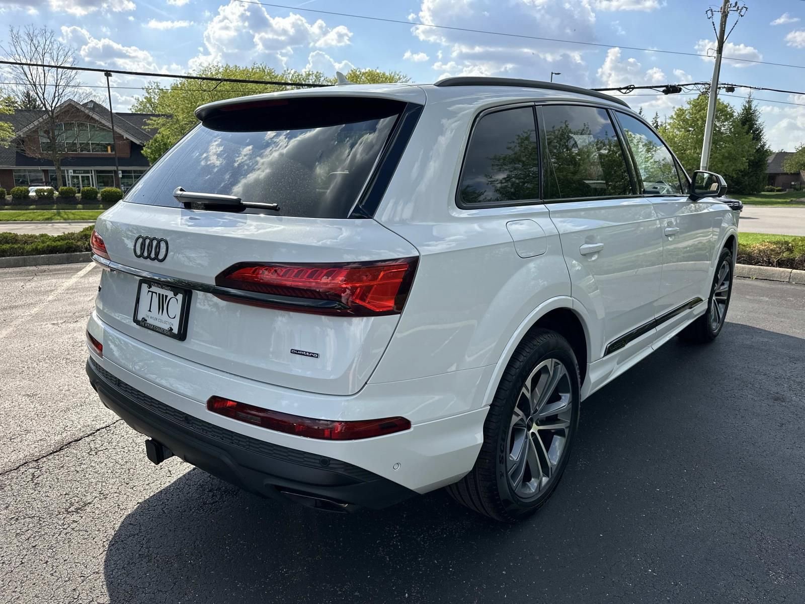 2026 Audi Q7 2.0T Premium Plus