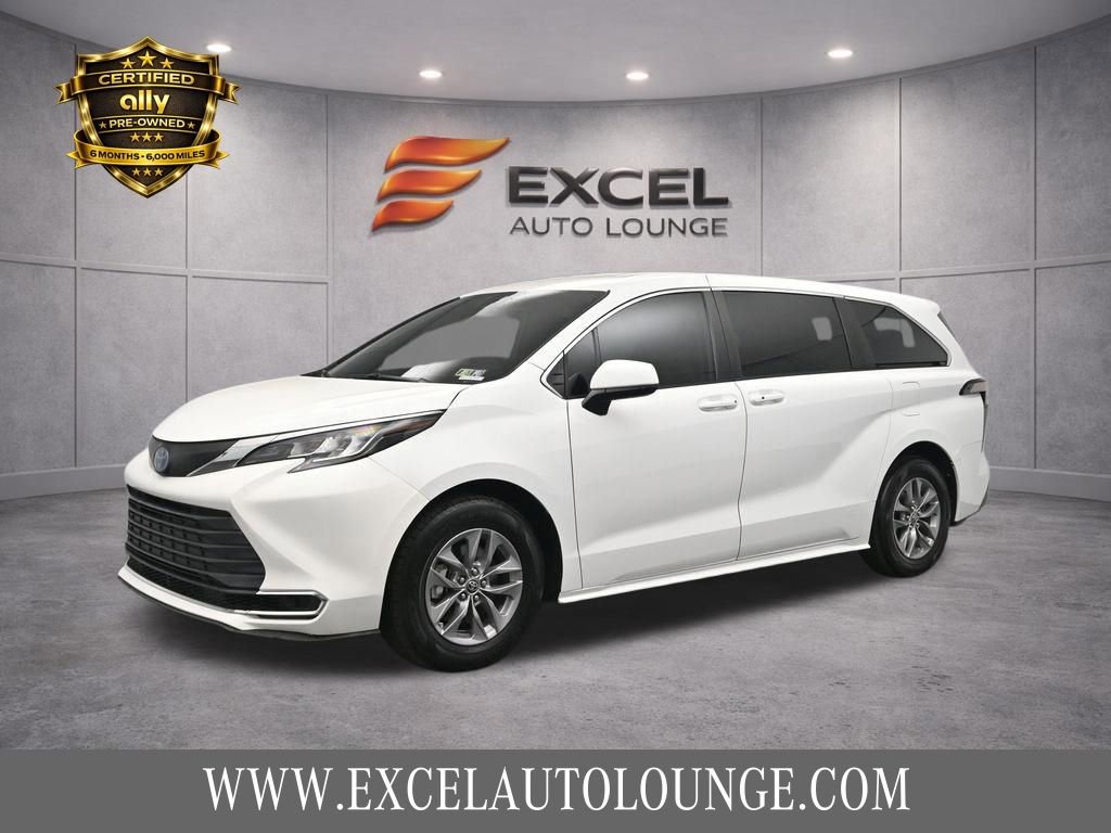 Used 2022 Toyota Sienna LE